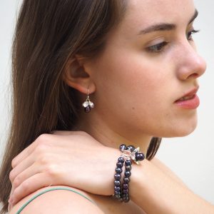 Freshwater pearl bracelet with matching earrings