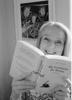 Artist Nicole Rudolf